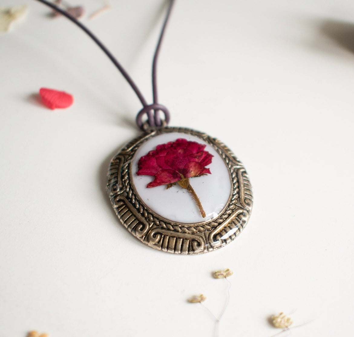 Colgante con rosa