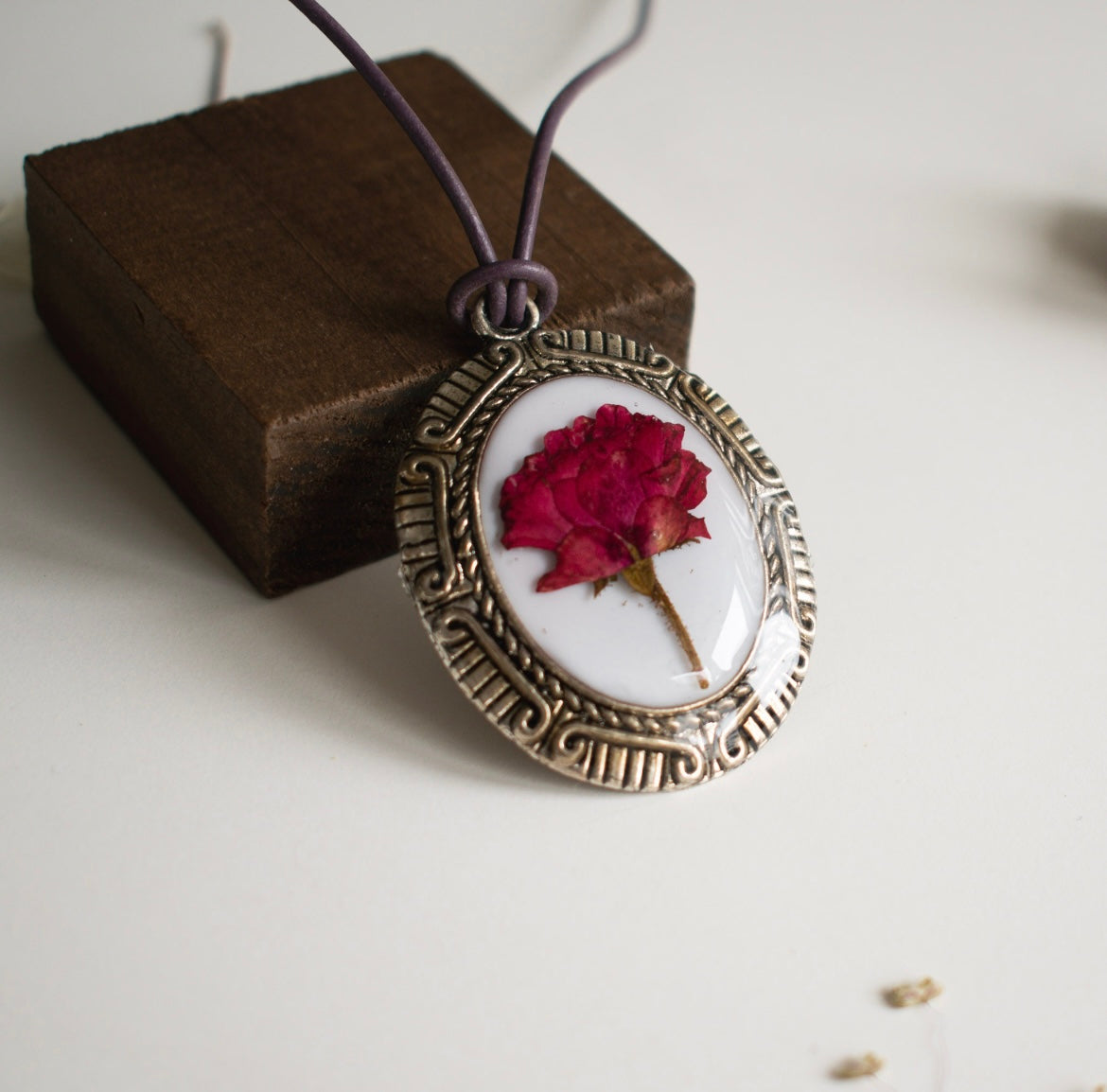 Colgante con rosa