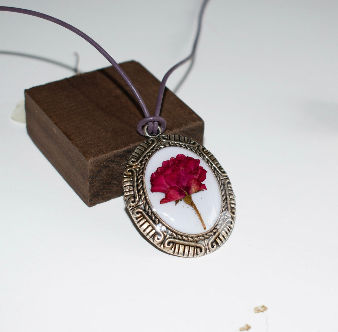 Colgante con rosa
