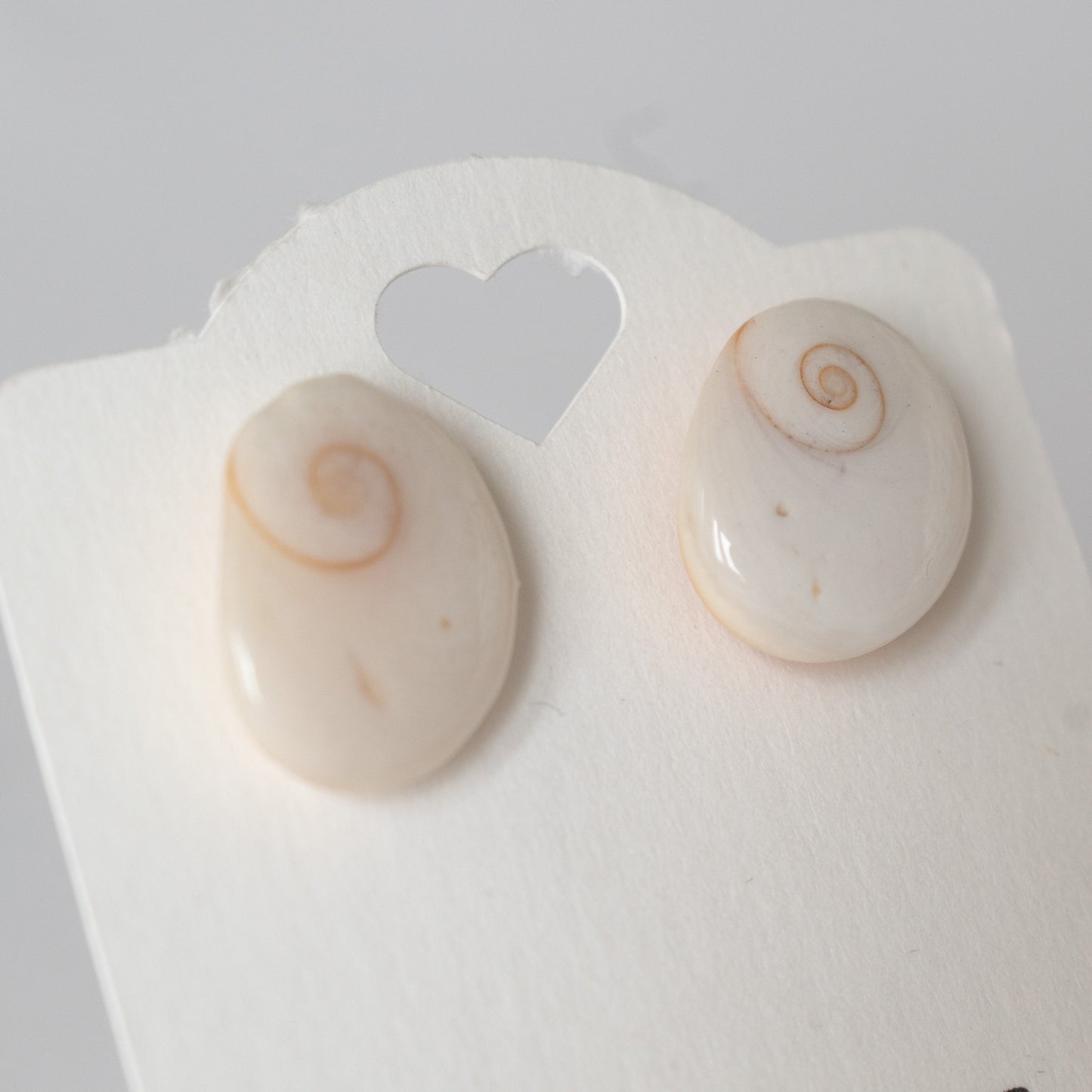 pendientes con caracol marino