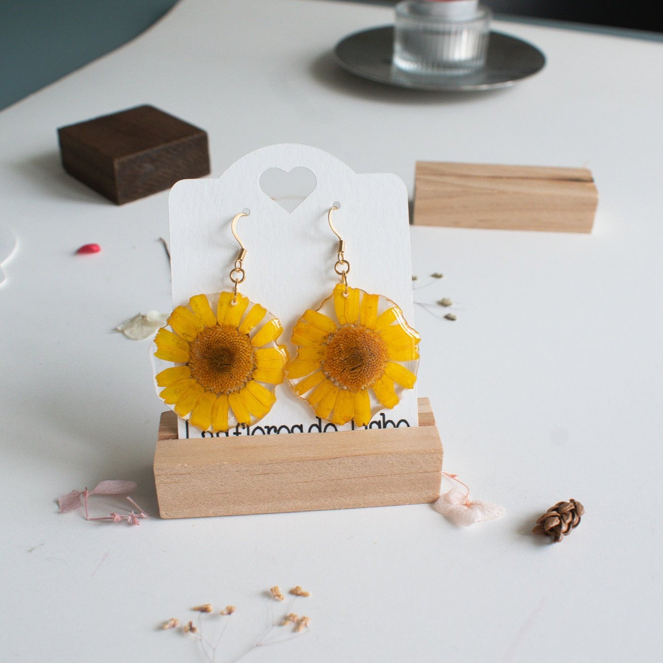 pendientes con margaritas