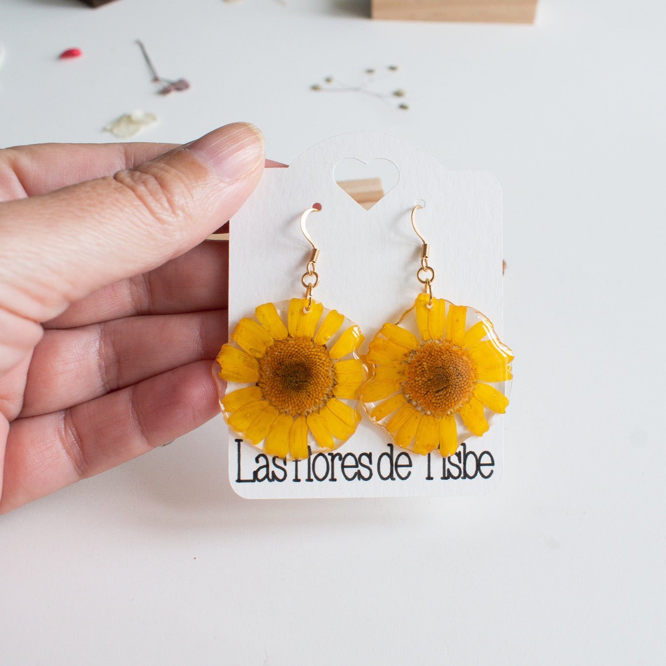 pendientes con margaritas