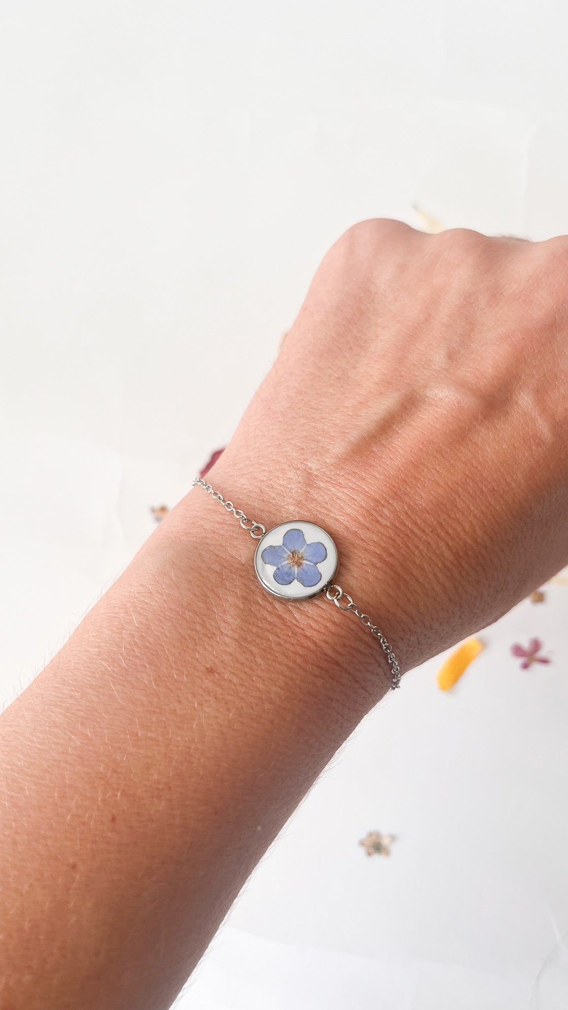 Pulsera con flor normeolvides