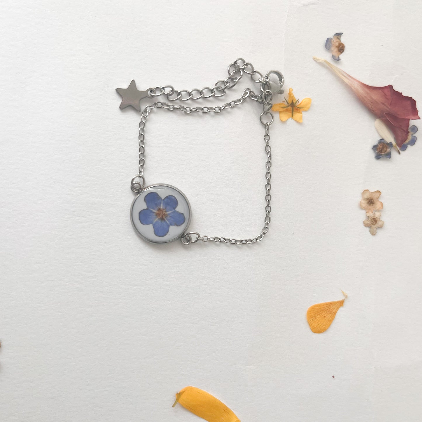 Pulsera con flor normeolvides