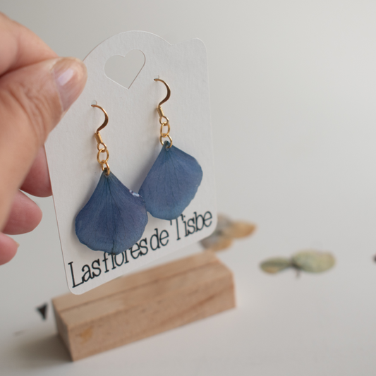 Pendientes con pétaloss de hortensia