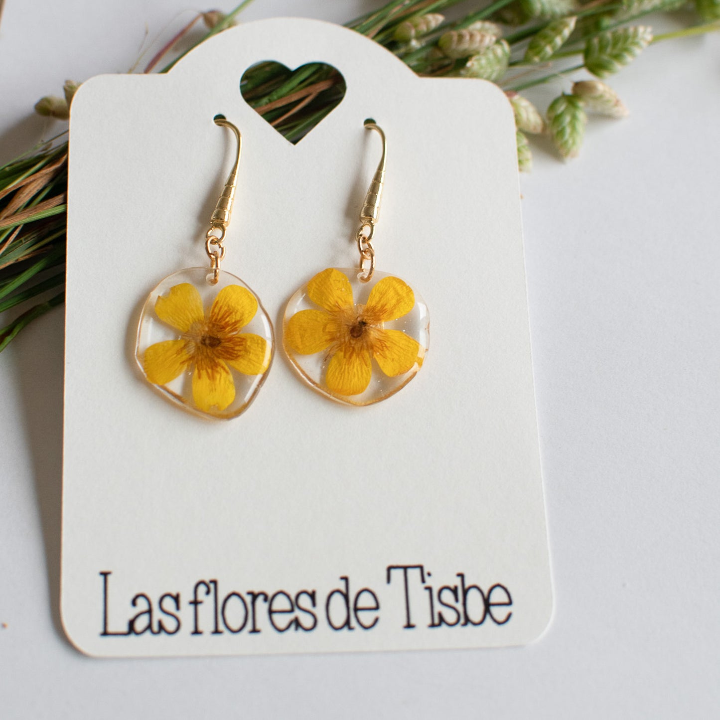 Pendientes botón de oro con flores reales prensadas