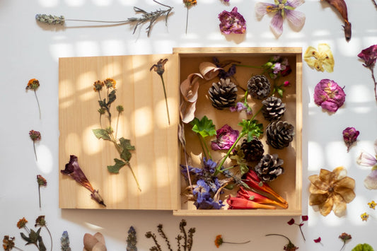 Joyería botánica artesanal: belleza natural hecha a mano