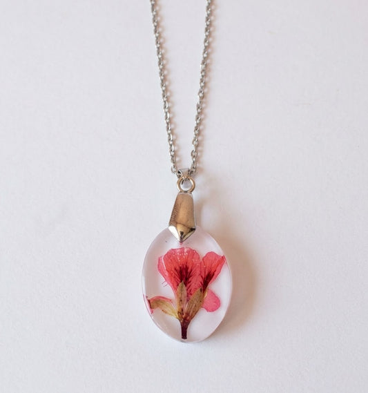 Colgante con flor de geranio natural