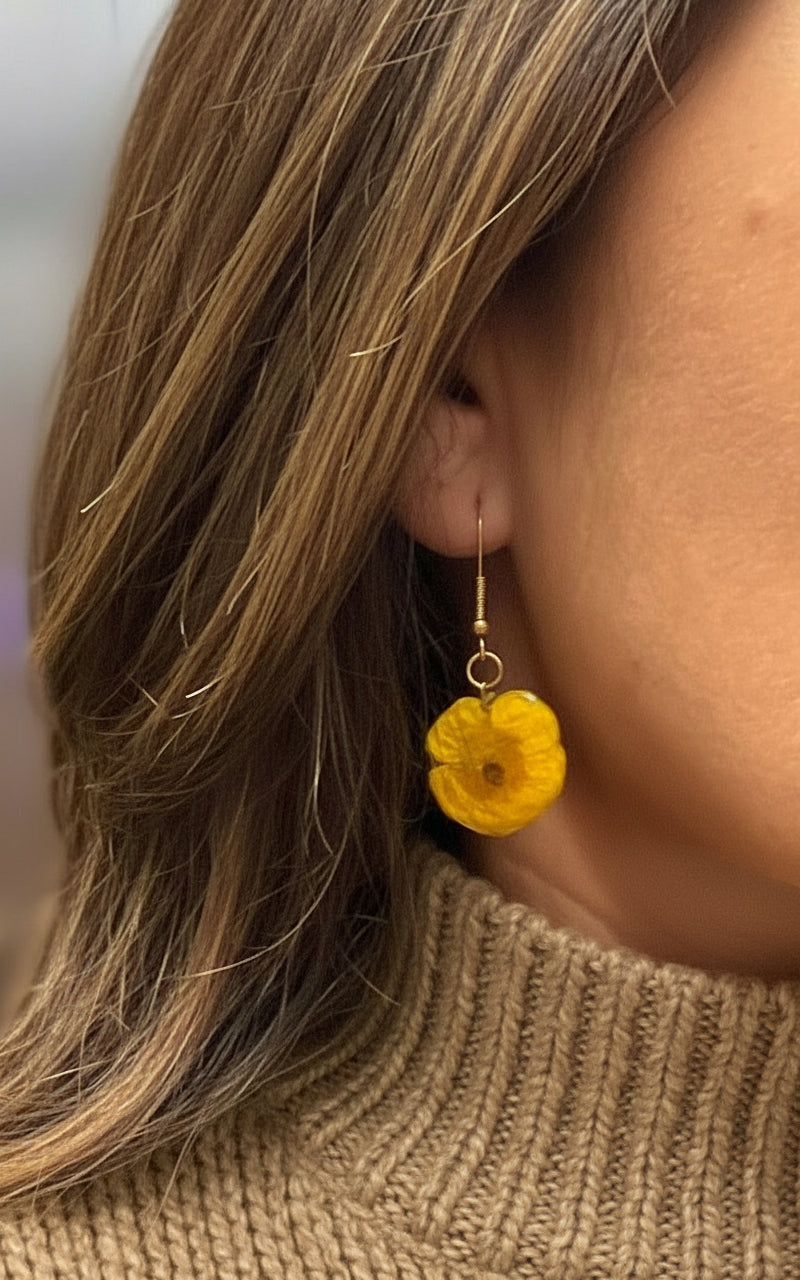 Pendientes botón de oro