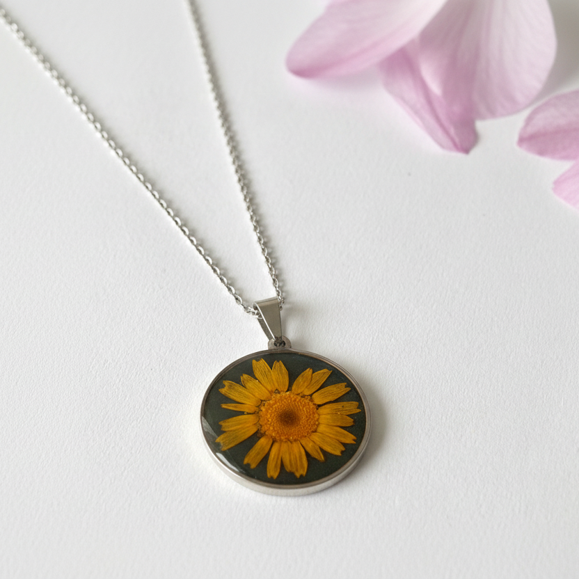 Colgante con margarita