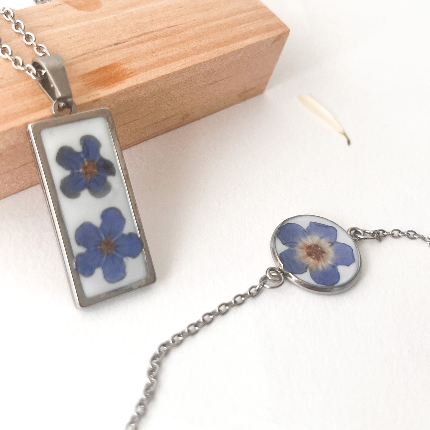 Conjunto colgalte y pulsera Nomeolvides