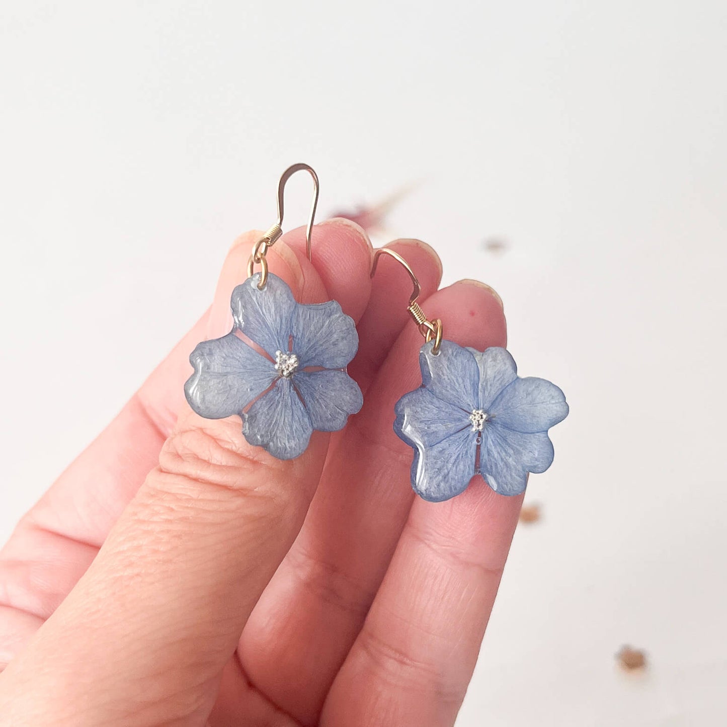 Pendientes con flor pequeña de Hortensia