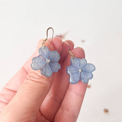 Pendientes con flor pequeña de Hortensia